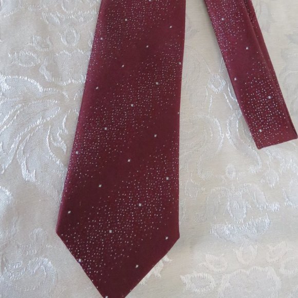 Marks & Spencer BURGUNDY with White Dots Vintage Men's Tie 55.5" L (K100) - Picture 1 of 5